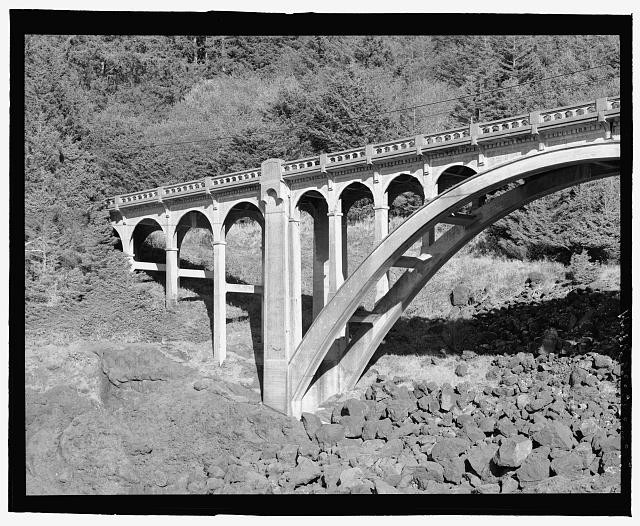 15. Detail of the north approach span and pier - Rocky Creek Bridge, Spanning