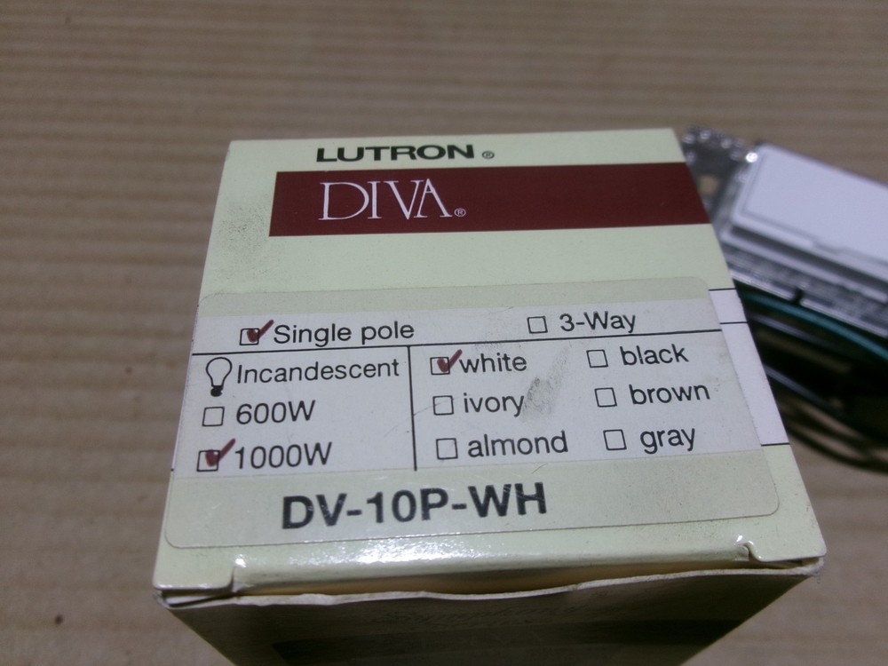 New Lutron DV-10P-WH Single Pole White 1000W Light Dimmer Switch AK