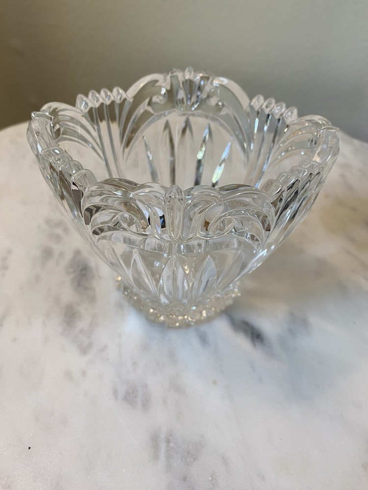 Oneida Crystal Augustine 4.5-inch Dish for Sauces Snacks Flowers Candles