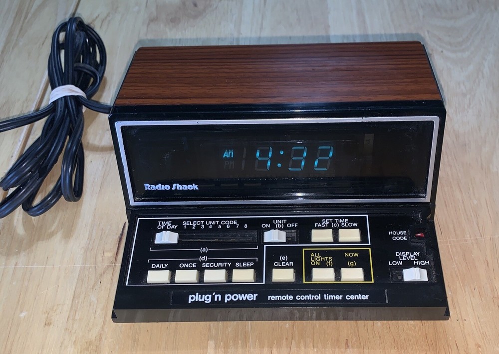 Radio Shack Plug'n Power Remote Control Timer Center 61-2679A Vintage