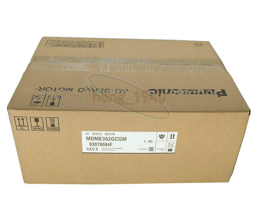 New One Panasonic AC Servo motor MDME302GCGM in box