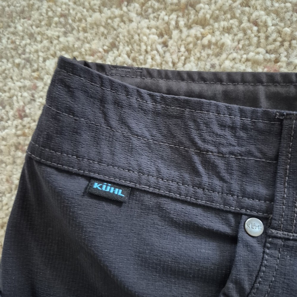 KÜHL Men’s Black Cargo Shorts 12” Inseam Flat Front Hiking Outdoor Size 34