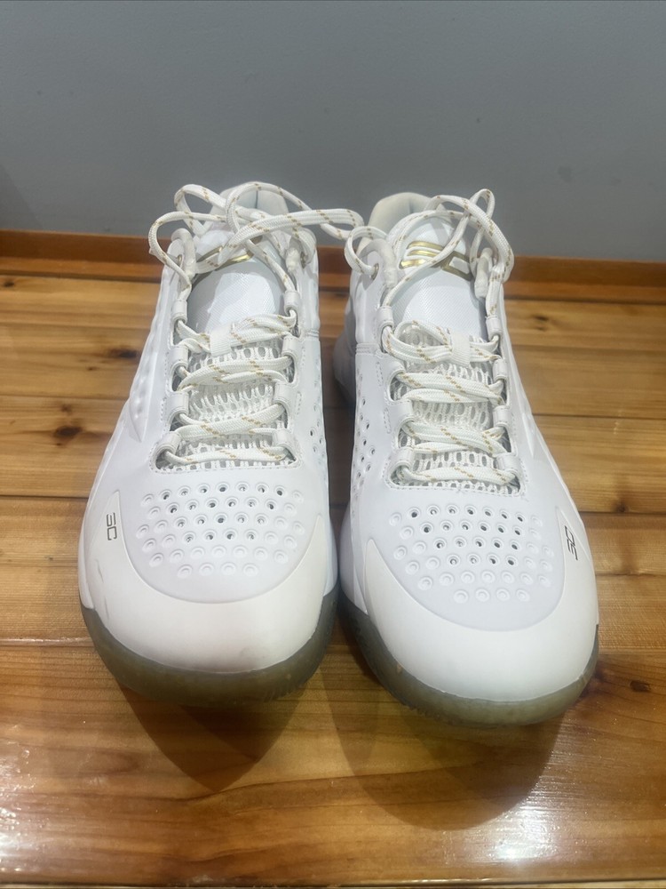 Curry 1 Low MVP