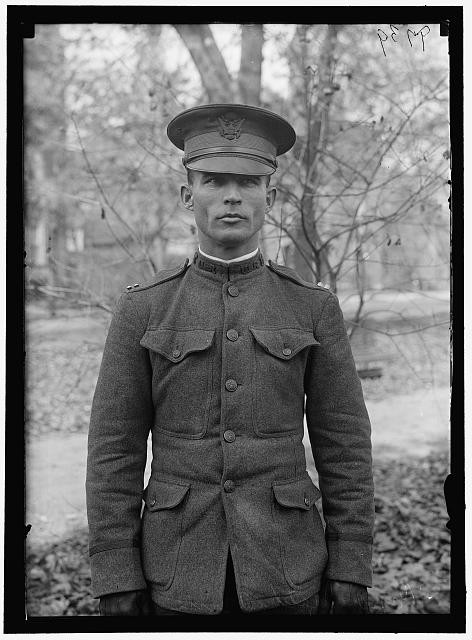 Photo:WWI U.S. Army Captain Uniform Portrait 1916-1918