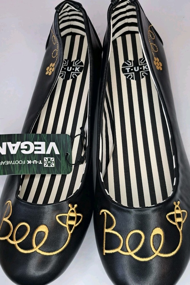 T.U.K Womens Shoes Size 8 Buzz Just Because Bee Flats Vegan Garden Stripes