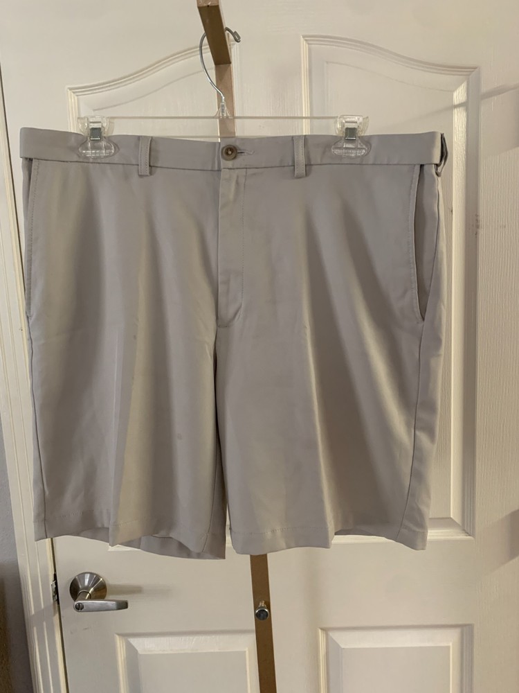 Cool 18 Pro Men’s Golf Shorts Size 40 Beige Performance Flat Front Stretch