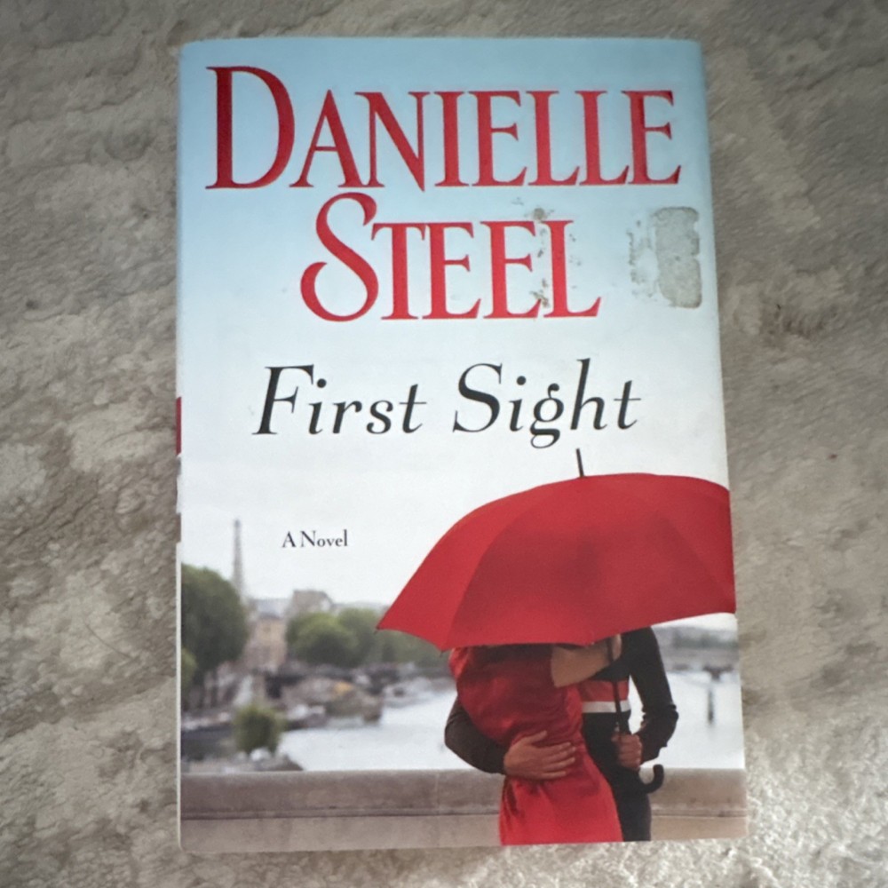 Danielle Steel First Sight Hardcover Novel w/ Dust Jacket Delacorte Press