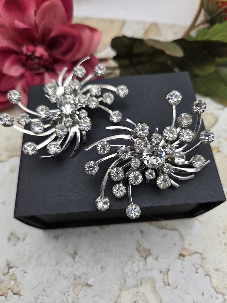 Vintage Rhinestone Earrings Clip On Large Silver Tone Clear Runway Starburst