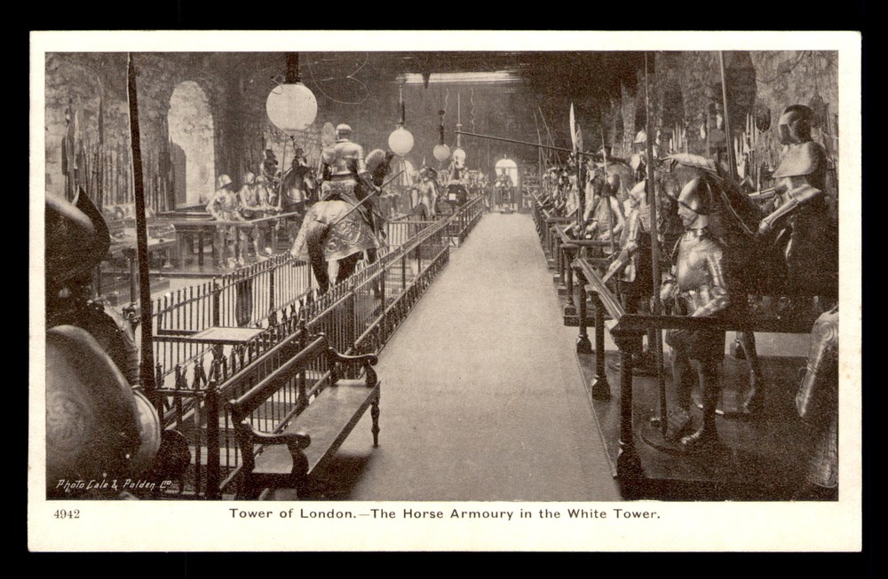 Tower Of London Horse Armoury White Tower England UK Unp Postcard Divided