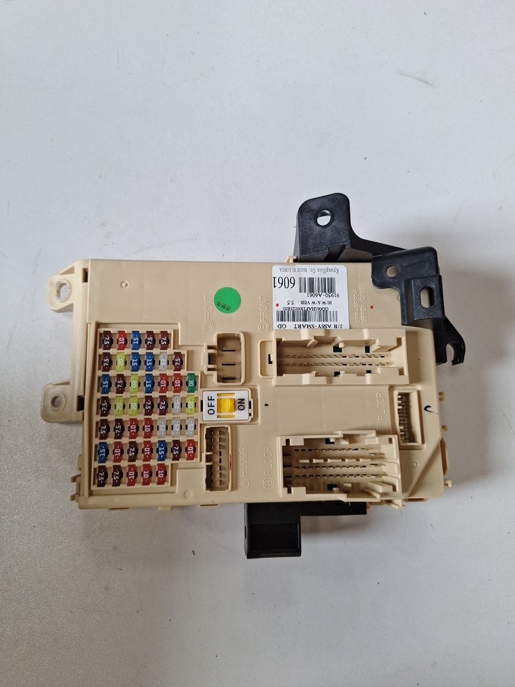 New GENUINE HYUNDAI I30 FUSE RELAY CONTROL UNIT ECU 91950-A6061 MK2 2012-2017