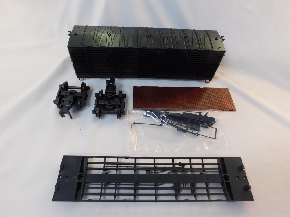Atlas 6225 O Gauge Undecorated Black Cattle Stock Car Model Kit, Unassembled