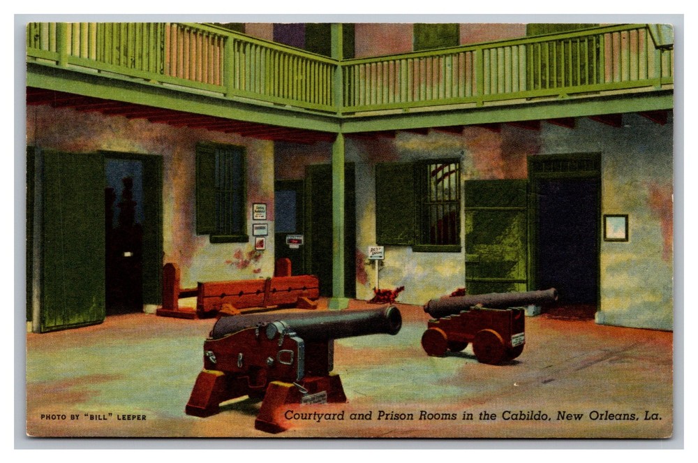 New Orleans LA Courtyard & Prison Rooms Cannons in the Cabildo Linen Postcard