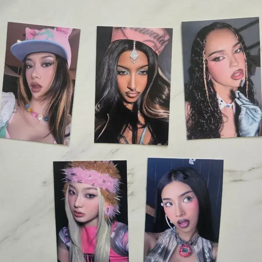KatsEye Pinky Up GongBang BroadCast Photocard 5 Members SET Kpop Official MD