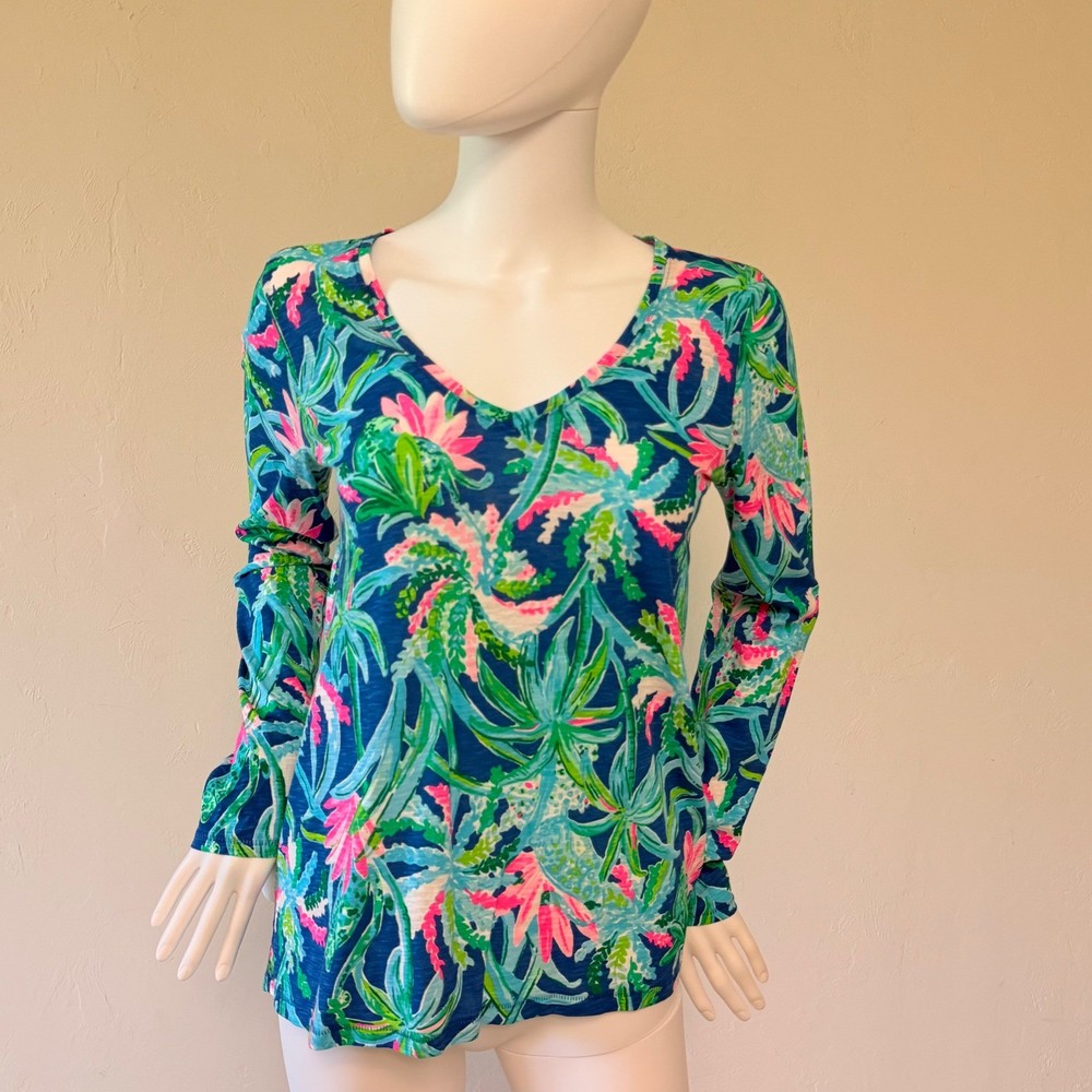 Lilly Pulitzer Women's Etta V-Neck Long Sleeve Top Tropical Floral Blue  Pink XS