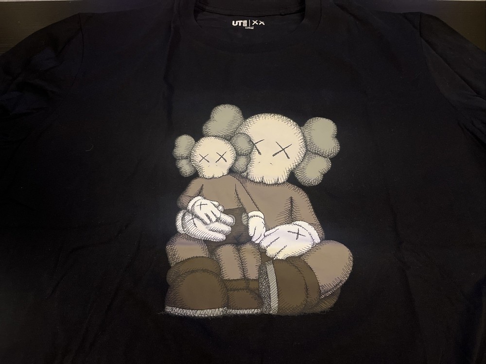 KAWS x Uniqlo UT Short Sleeve Graphic Black T-shirt (Style 467775) XL