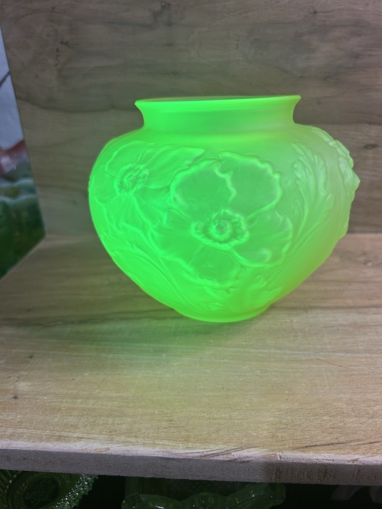 1930's Antique Uranium Glass TIFFIN Poppy Glass Bowl Vase