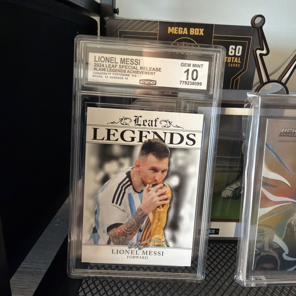 2024 Soccer Lionel Messi World Cup Leaf Special Release. Card #LA-08.