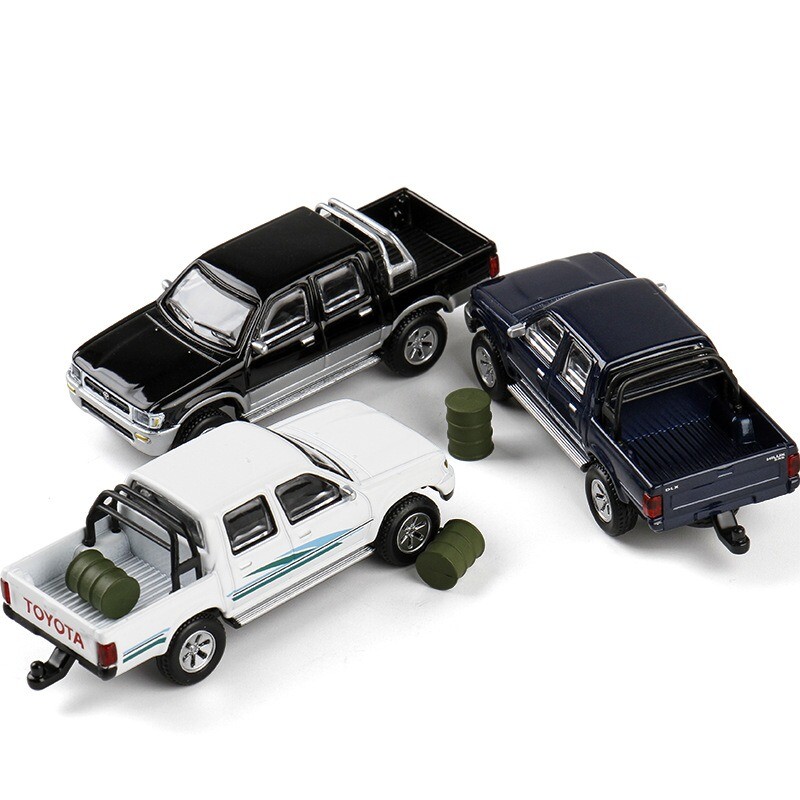 1:64 Scale Toyota Hilux 1993 Diecast Alloy Model Car Toy Gift for Kids