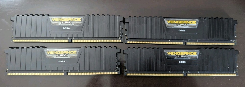 Corsair Vengeance LPX 32GB (2x16GB) DDR4 DRAM 2666MHz (PC4-21300) C16 Memory Kit