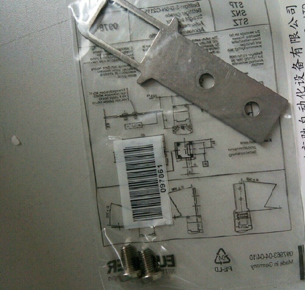 1PCS NEW EUCHNER Latch key 097861 BETAETIGER-S-G-SN-C2115