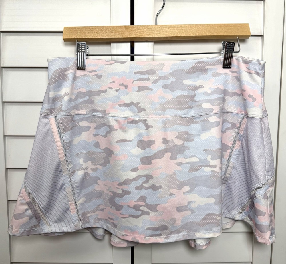 Lucky In Love Pastel Camo Pleated Skort Tennis Pickleball Women’s Size Large