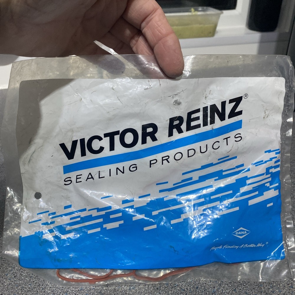 INTAKE MANIFOLD GASKET VICTOR REINZ 71-37563-00 P FOR VW PASSAT,GOLF V,TOURAN 2L