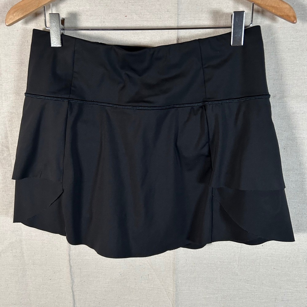 Athleta Black Ruffle Back Skort Activewear Shorts Skirt Small Athletic
