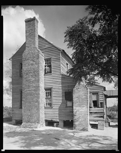 Photo:Sparta Georgia Hancock County 1940s House with Brick Chimneys