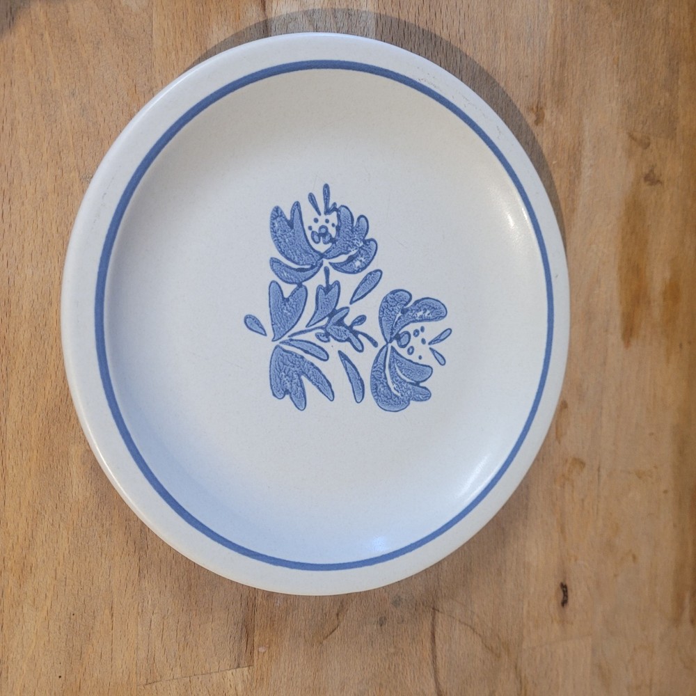 Yorktown Pfaltzgraff 4-Piece Dinnerware Set