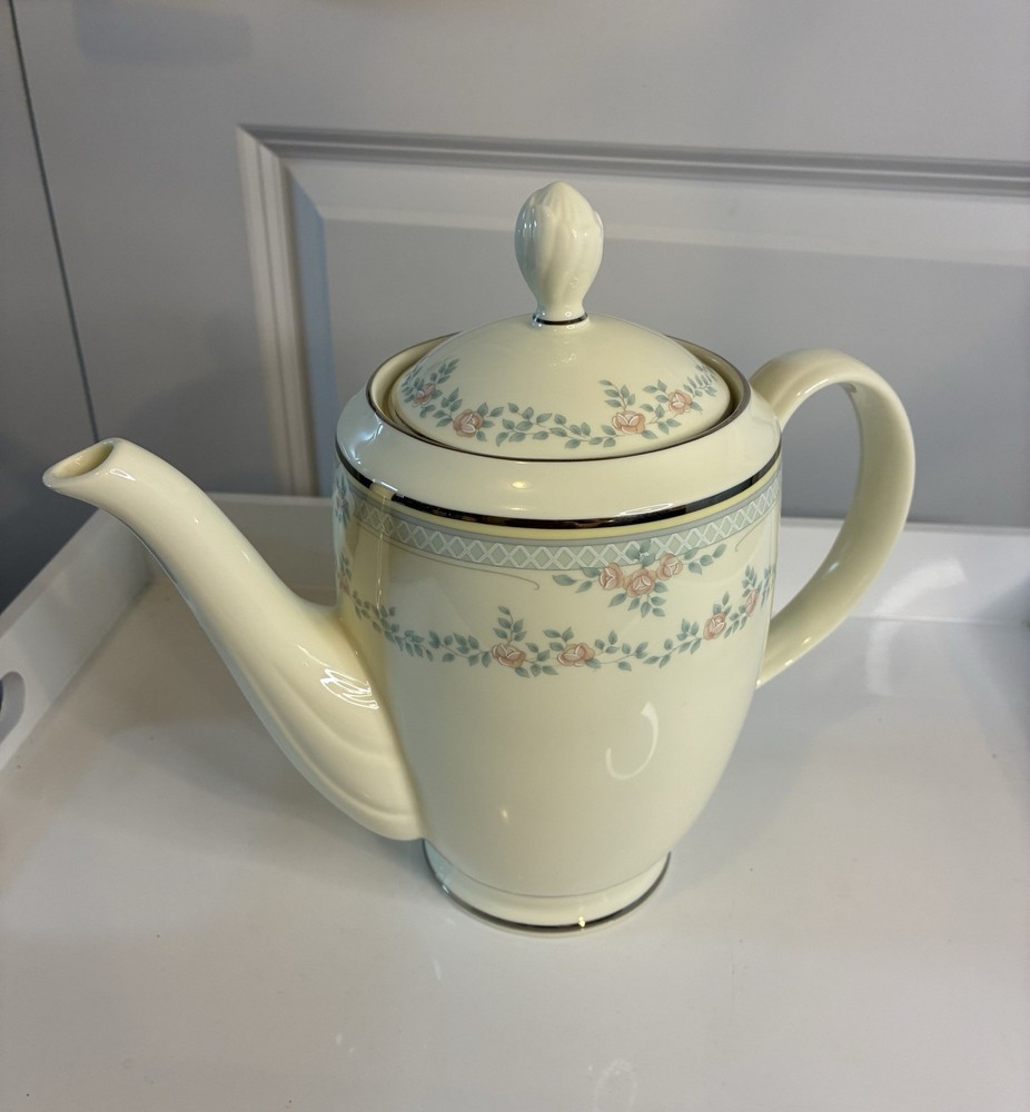 Pfaltzgraff Floral Tea Pot
