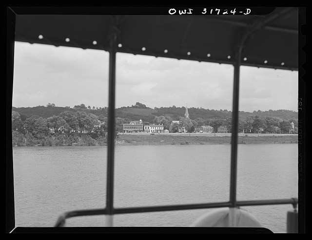 Ohio River Town Cincinnati Towboat Ernest T. Weir 1943 Riverside View