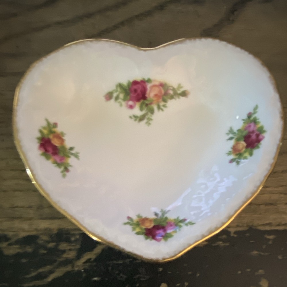 Royal Albert Old Country Roses Heart Shaped Dish Bone China England Floral