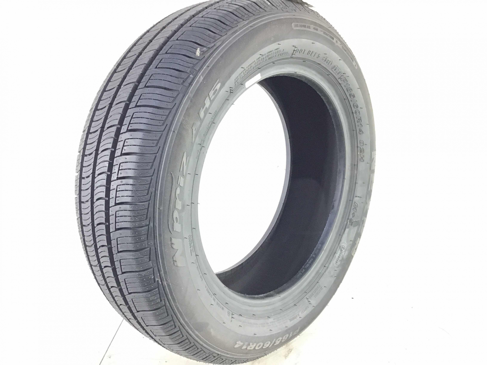 P185/60R14 Nexen New NPriz AH5 82 H New 9/32nds