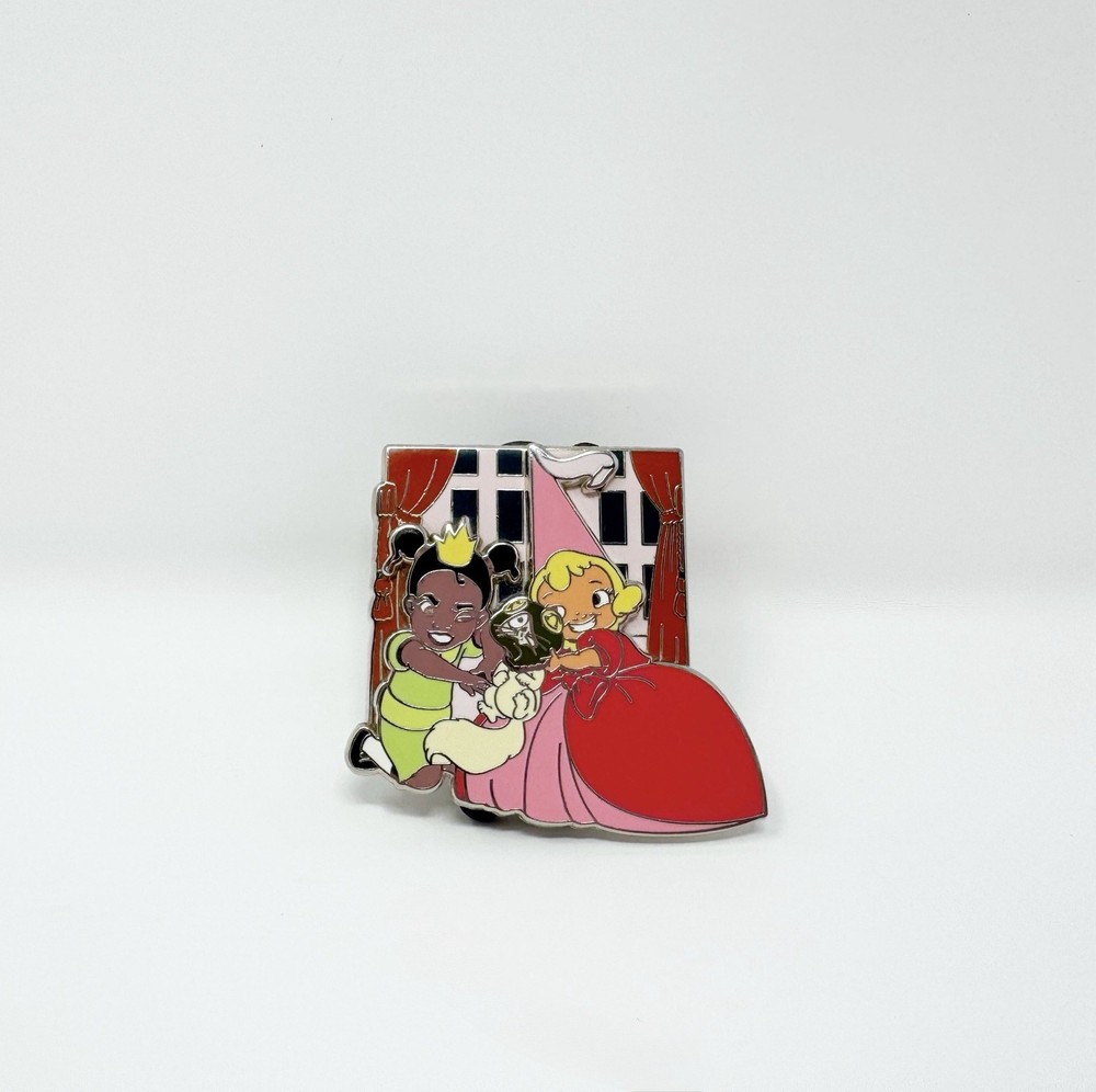 Disney Store UK The Princess And The Frog Young Tiana & Charlotte Cat LE 150 Pin