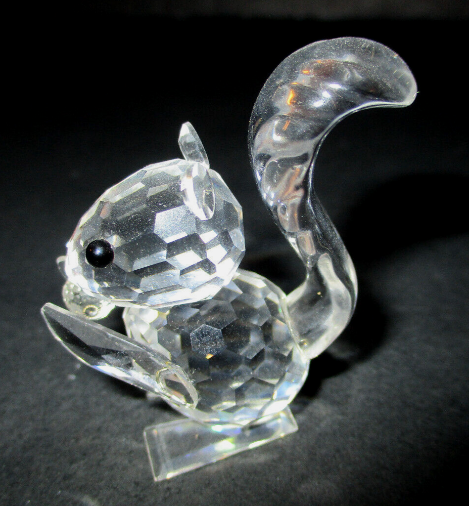 Swarovski Crystal Squirrel w/ Nut Figurine Black Eyes 11871 Woodland Friends