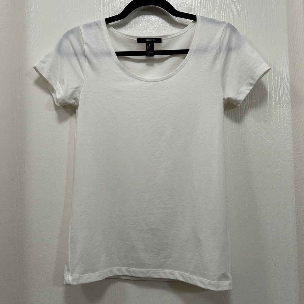 Forever 21 White Round Neck Stretch Basic T-Shirt Size M Short Sleeve