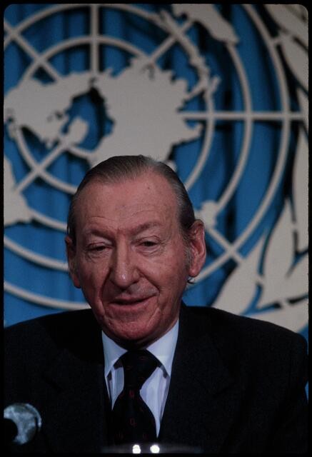 Photo:Kurt Waldheim, press conference at the United Nations, New York
