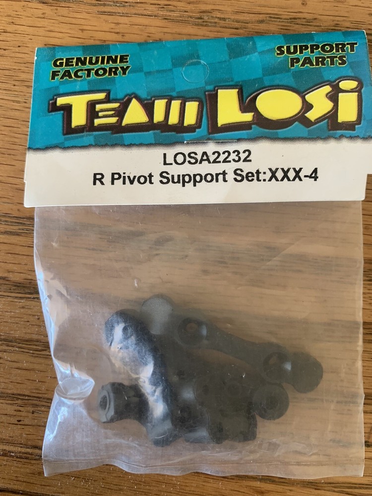 Team Losi LOSA2232 Rear Pivot Support Set XXX-4 | Vintage RC Part