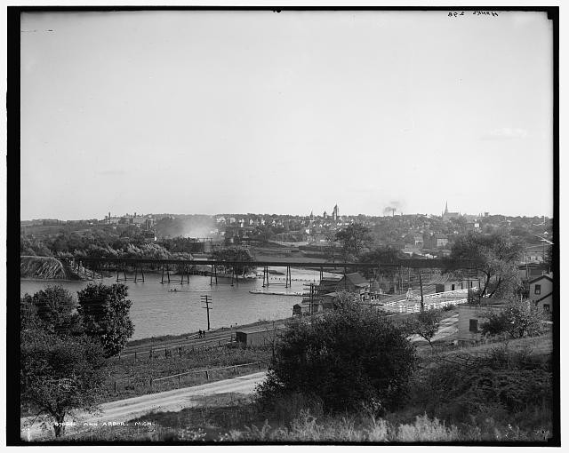 Ann Arbor,buildings,bridges,river,roads,Michigan,MI,Detroit Publishing Co,c1908