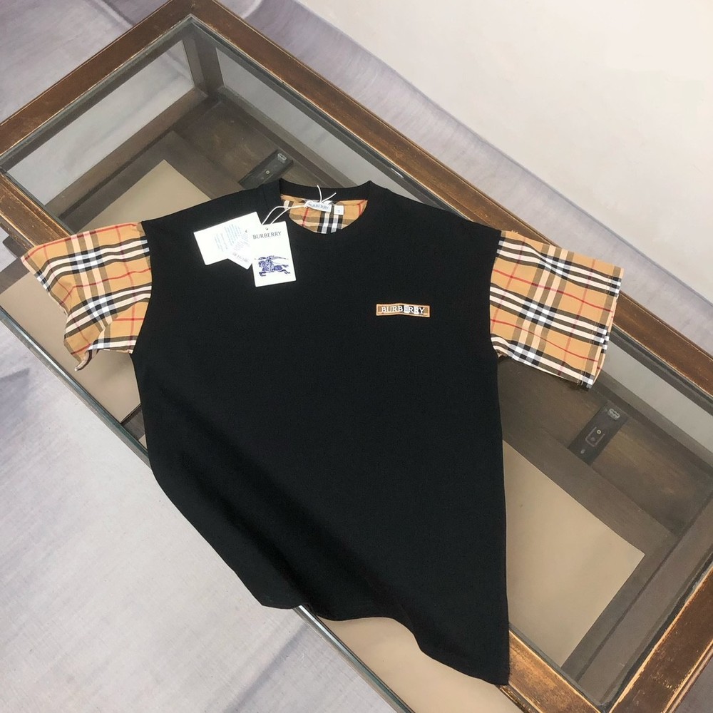BUR*BERRY Unisex Oversized Black Classic Crew-Neck Short-Sleeve Shirt M
