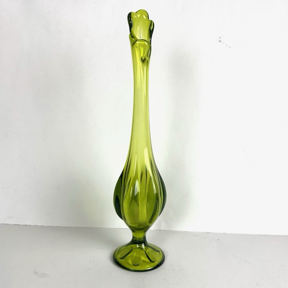 Vintage MCM Viking Glass Epic 6 Petal 10.5” Swung Vase In Avocado Green