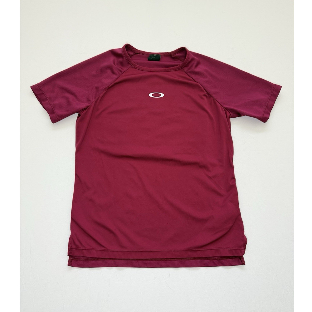 Oakley Performance Fit juniors Red Logo Crew Neck Short Sleeve T-Shirt Size S