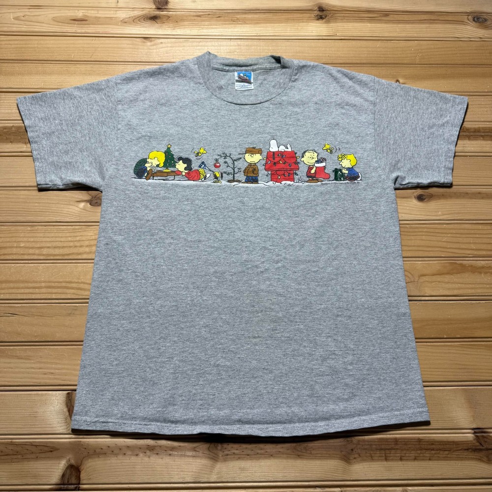 Vintage 90s Peanuts Snoopy Charlie Brown Christmas Holidays T-Shirt USA - Medium