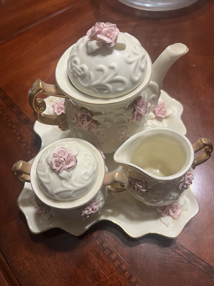 teacup and saucer set vintage