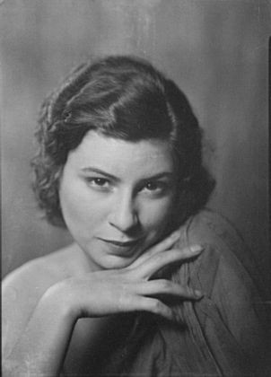 Photo:McCue,Dorothy,portrait photographs,women,Arnold Genthe,1932