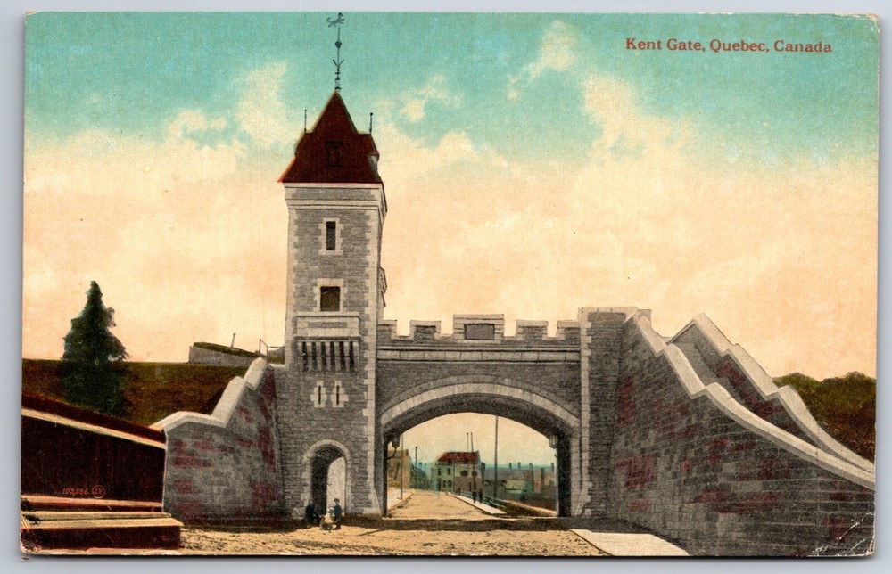Quebec Canada~Kent Gate Street Scene~Vintage Postcard