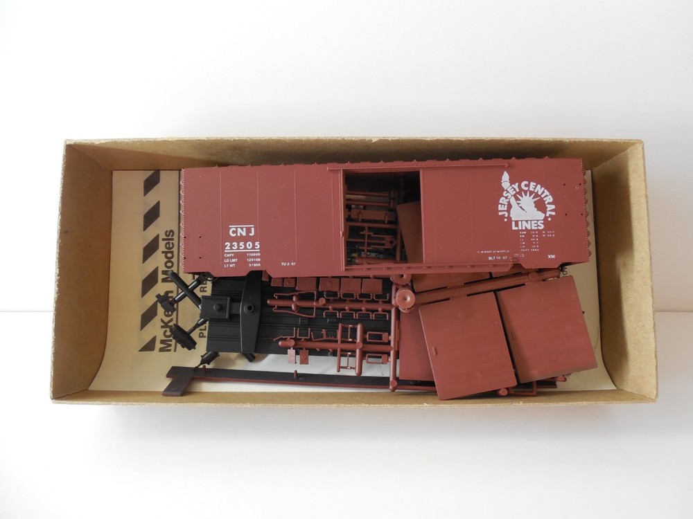 - Accurate Finishing - Cnj Jersey Central - 40' Boxcar Kit #23505 - New - Lot E-image