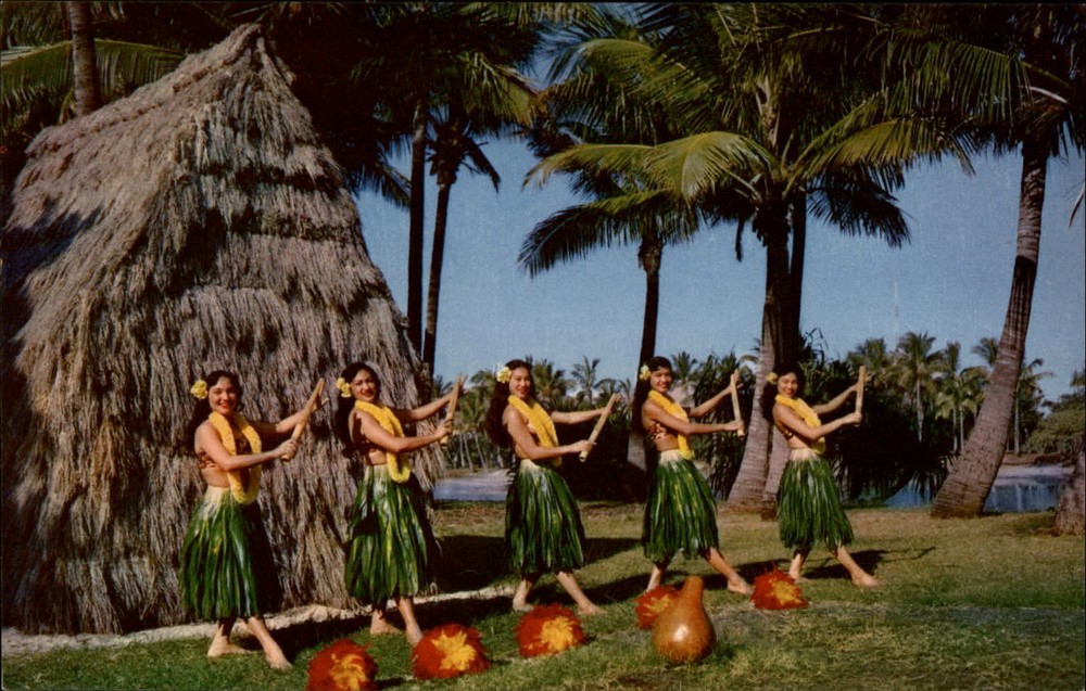 Honolulu Hawaii beautiful hula dancers grass skirts leis vintage postcard