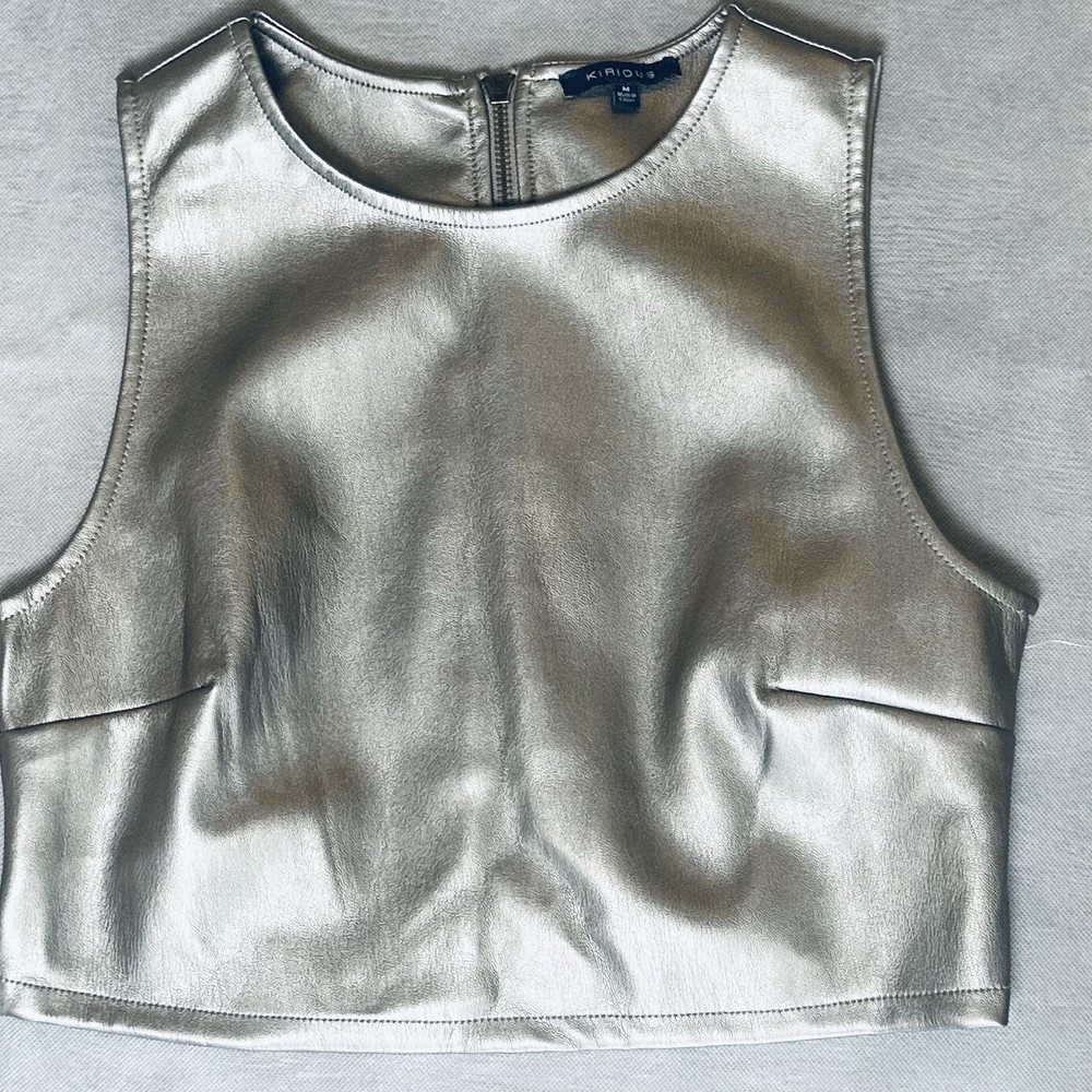 Kirious Faux Leather Crop Top Sleeveless Silver Size Medium Zip Up Lined NWT