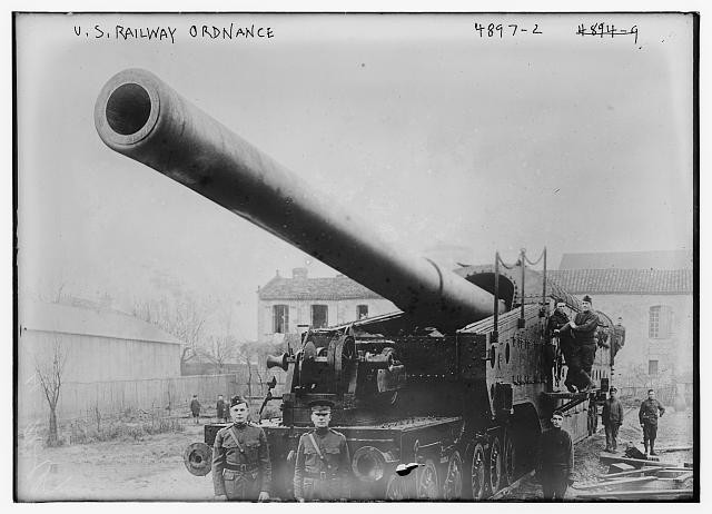 Photo:U.S. Railway Ordnance 1910s Soldiers Heavy Gun on Rail Carriers